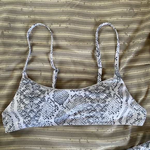 Snakeskin shein bikini set - Picture 3 of 3